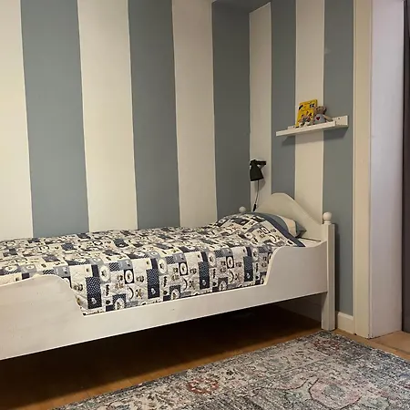 Ruhig Trotz Stadtzentrum Mit Parkplatz Auf Privatgrundstueck