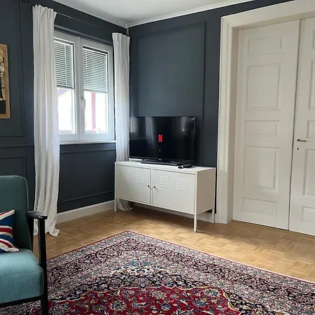 Ruhig Trotz Stadtzentrum Mit Parkplatz Auf Privatgrundstueck 公寓